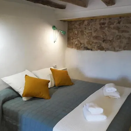 Casa Cova De * Benifallet
