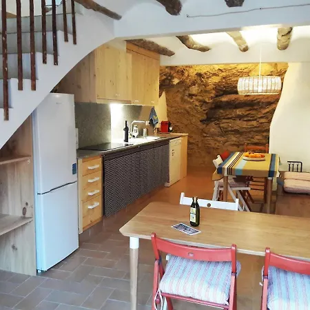 Casa Cova De Benifallet