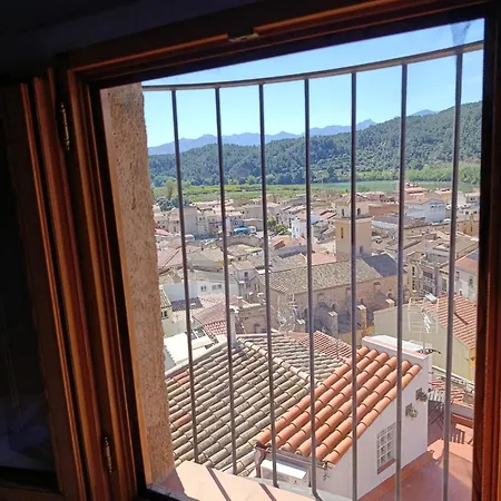 Casa Cova De *