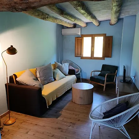 Casa Cova De *